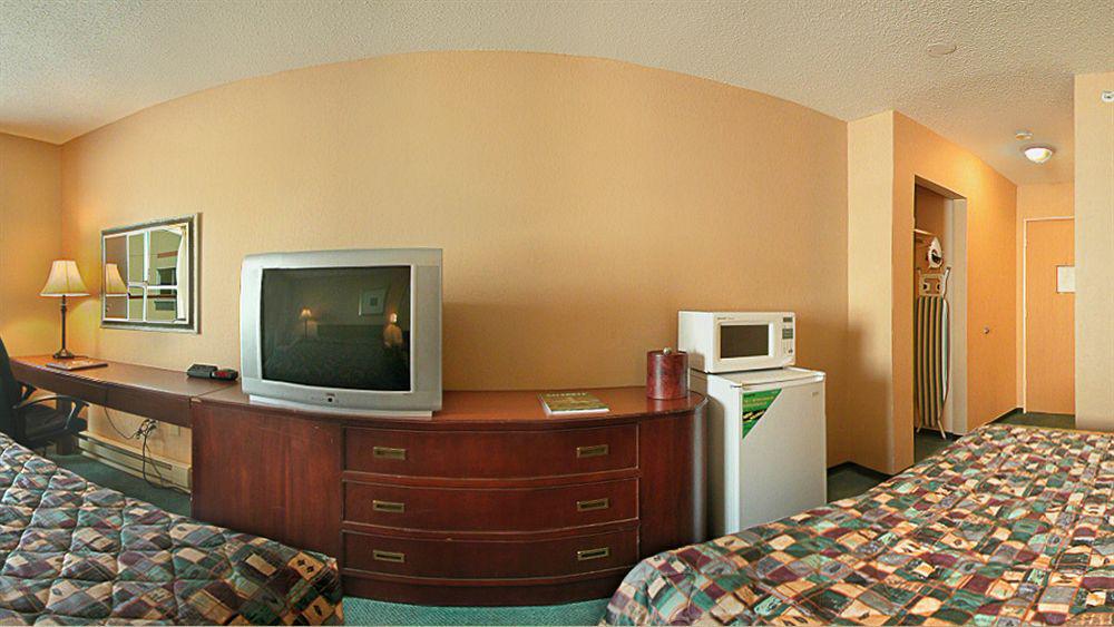 Red Lion Inn And Suites Виктория Екстериор снимка